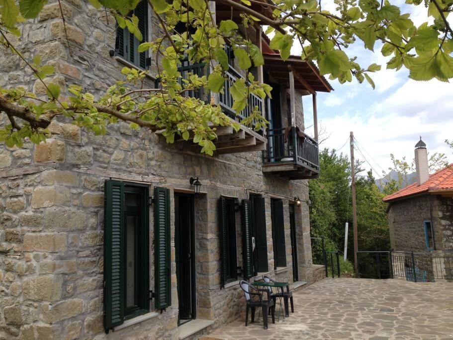 Villa Δάφνη 1933, Λιθόχτιστο Αρχοντικό Στο Βουνό à Ano Chora Extérieur photo